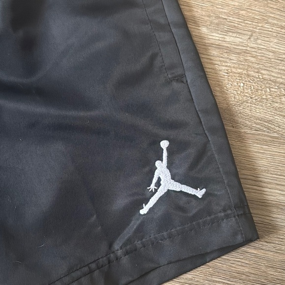 Boys Black Jordan Shorts - Picture 4 of 4